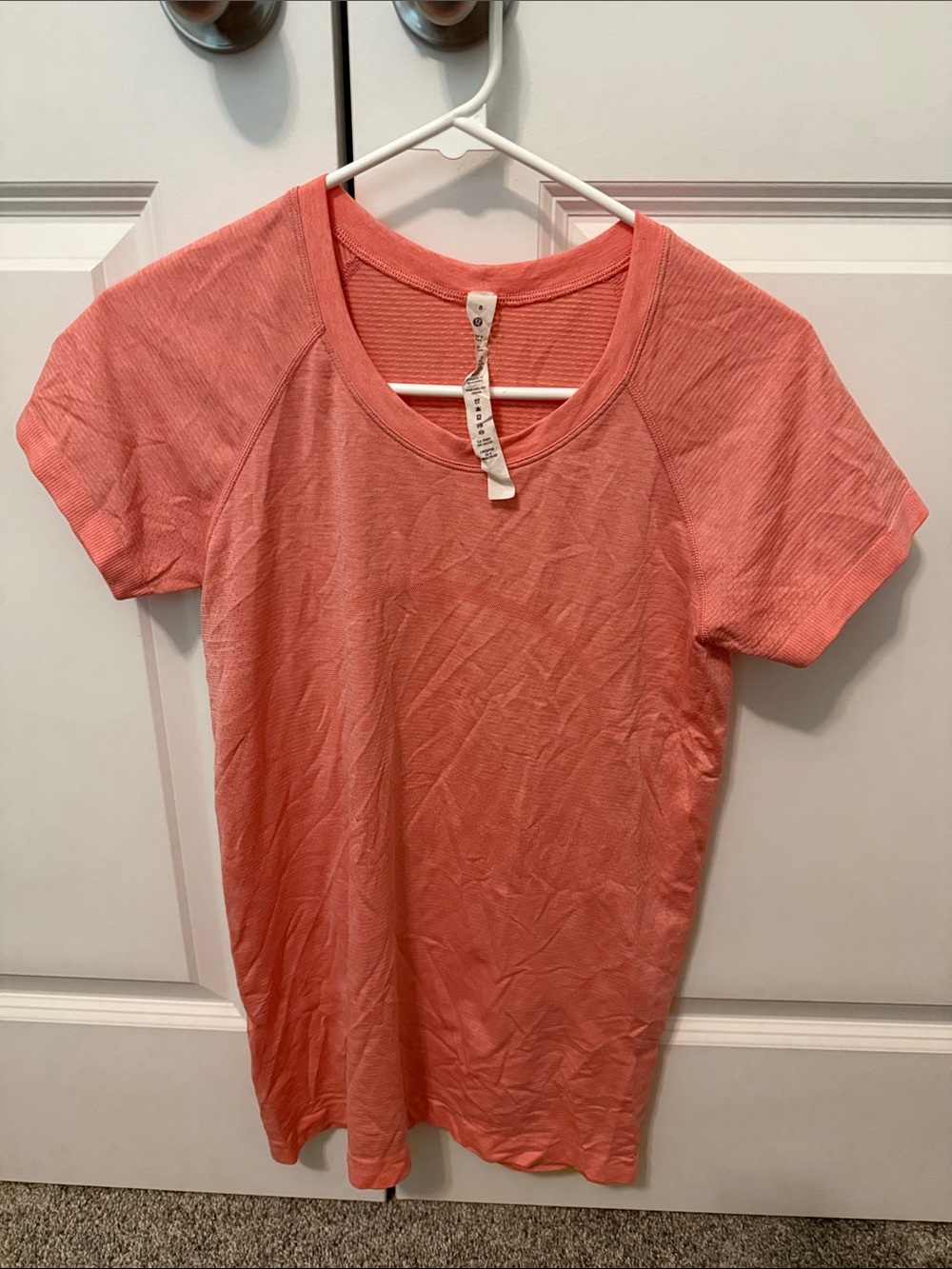 Women’s Lululemon Short Sleeve Tee